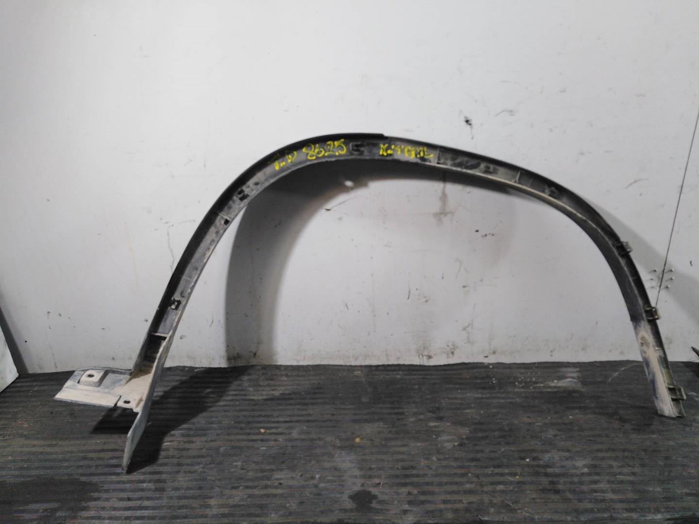 NISSAN X-Trail T31 (2007-2014) Rear Right Fender Molding 76856JG00A, P2-B3-29 18698314