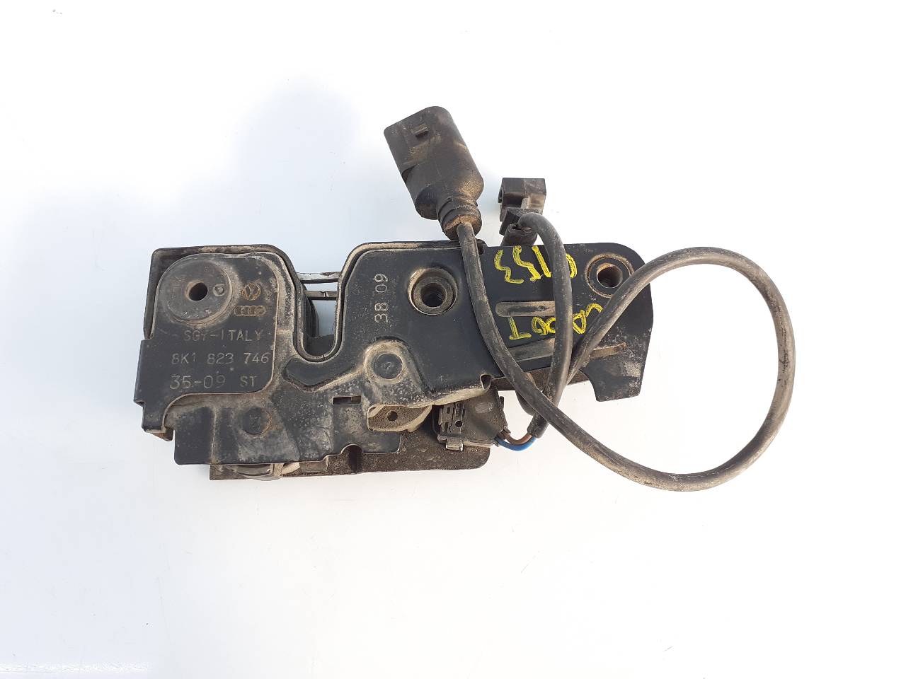 AUDI A6 C6/4F (2004-2011) Tailgate Boot Lock 8K1823746, E1-B6-7-2 18752459