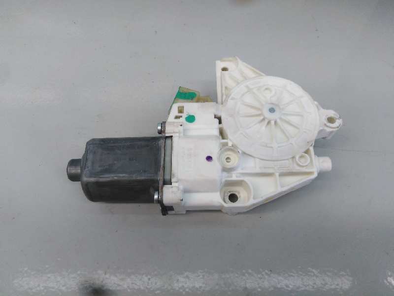 MERCEDES-BENZ M-Class W164 (2005-2011) Front Right Door Window Control Motor A2518200842, E1-A2-24-2 18547178