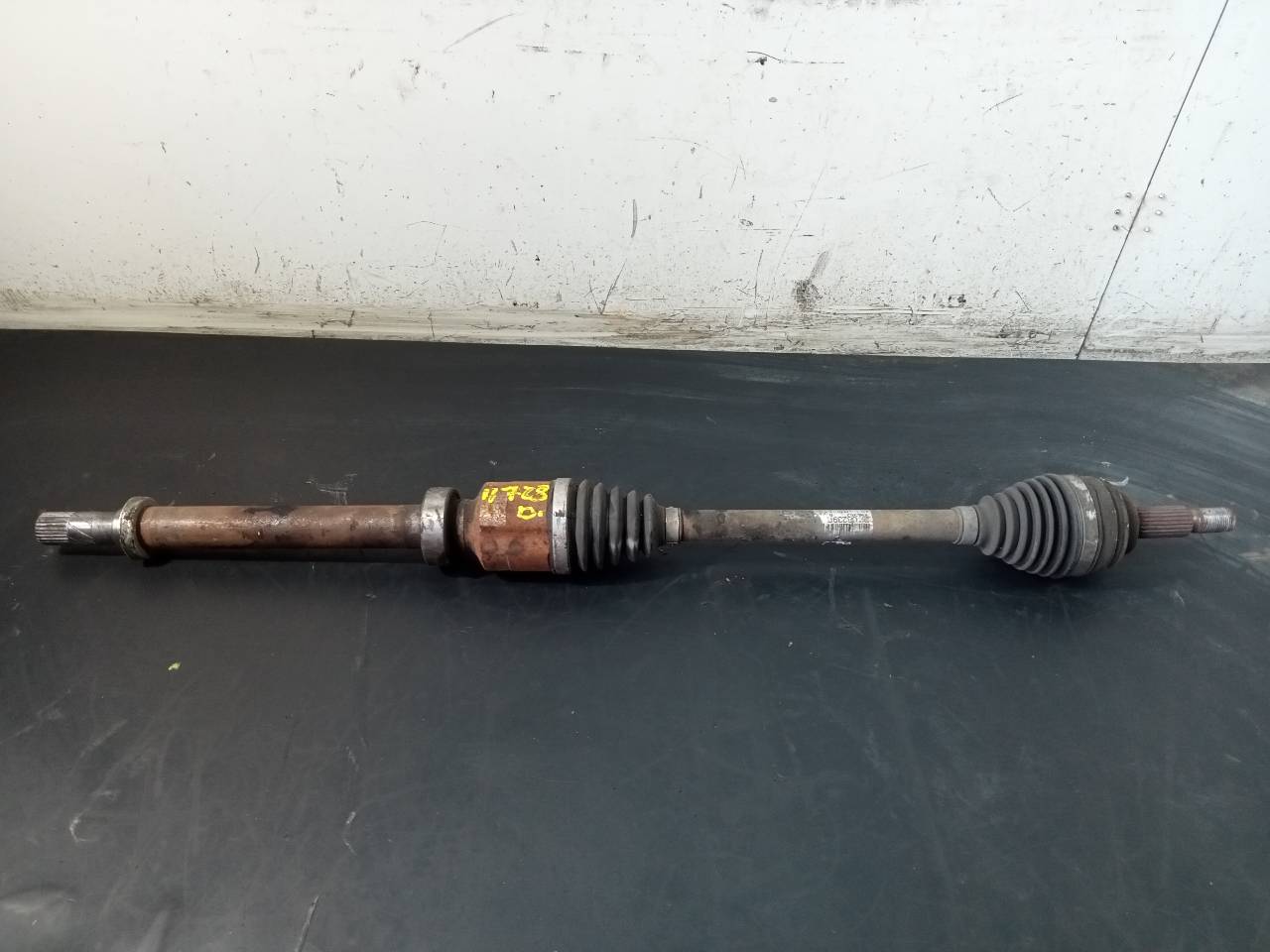 RENAULT Clio 3 generation (2005-2012) Front Right Driveshaft 391008239R,P1-B6-22 22740234