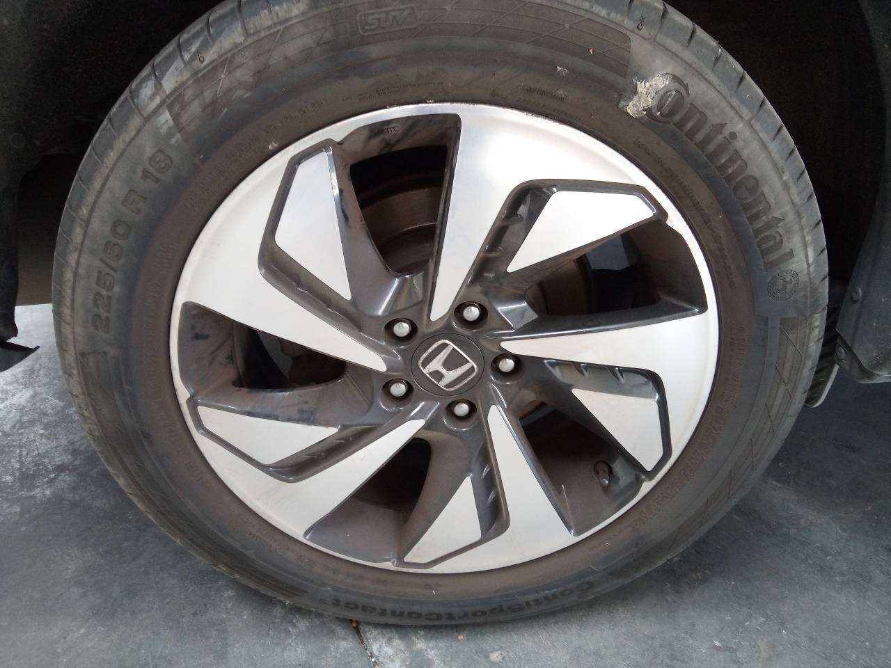HONDA CRV 3 generation (20062012) Tire 225/60/18 20968884 Used parts online 8490164 Dalys.lt