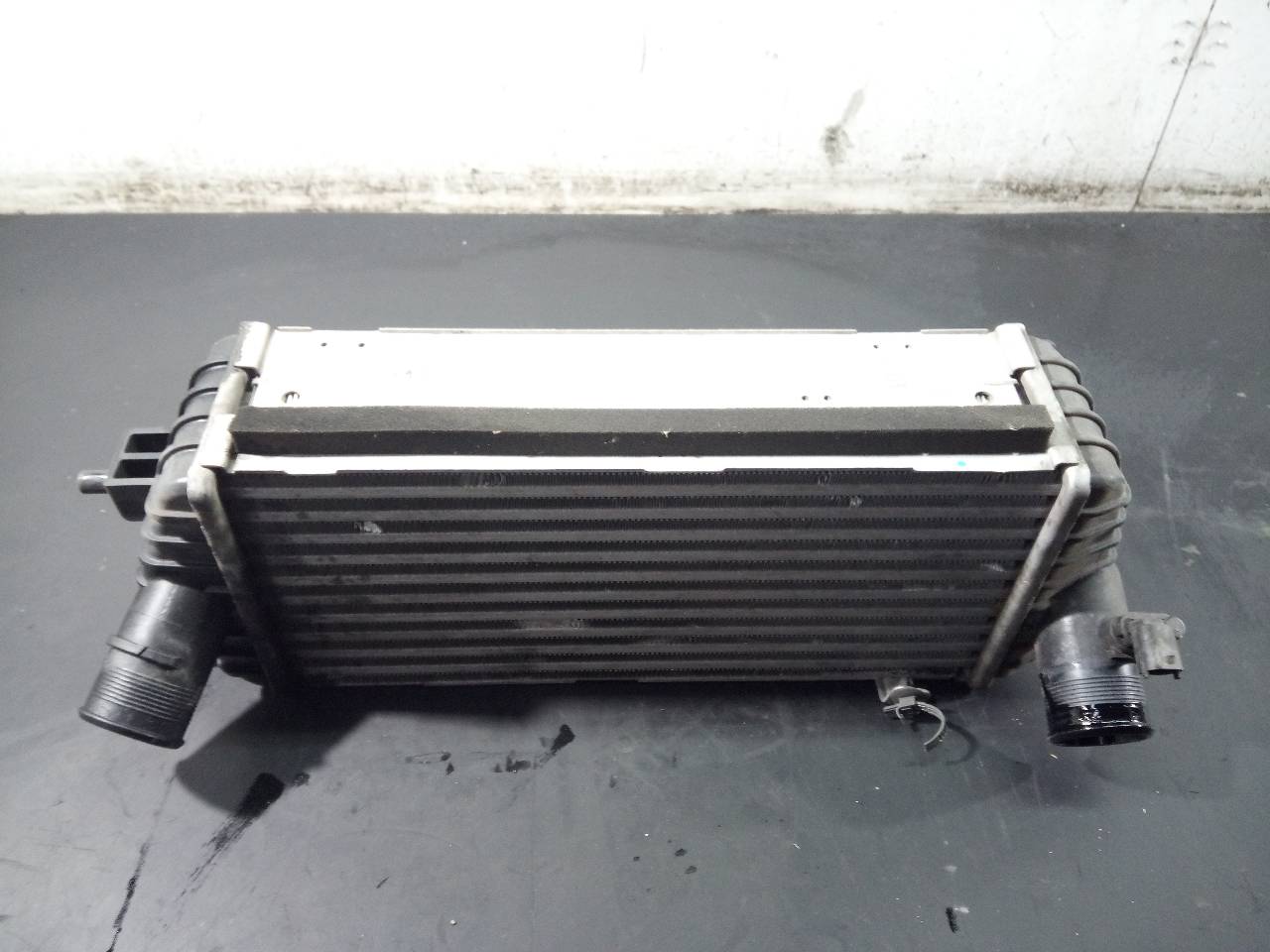 KIA Carens 3 generation (RP) (2013-2019) Radiateur de refroidisseur intermédiaire 282702A480, P2-A11-12 21822094