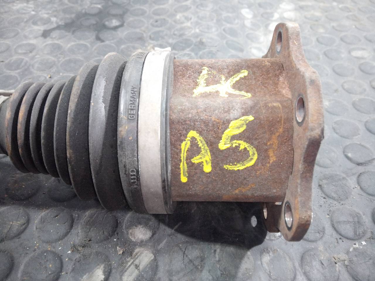 KIA A5 8T (2007-2016) Fram Vänster Drivaxel P1-B6-13 20958864