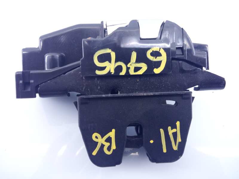 AUDI A4 B6/8E (2000-2005) Încuietoare hayon 8P4827505C, 9660403980, E1-B6-36-2 18531858