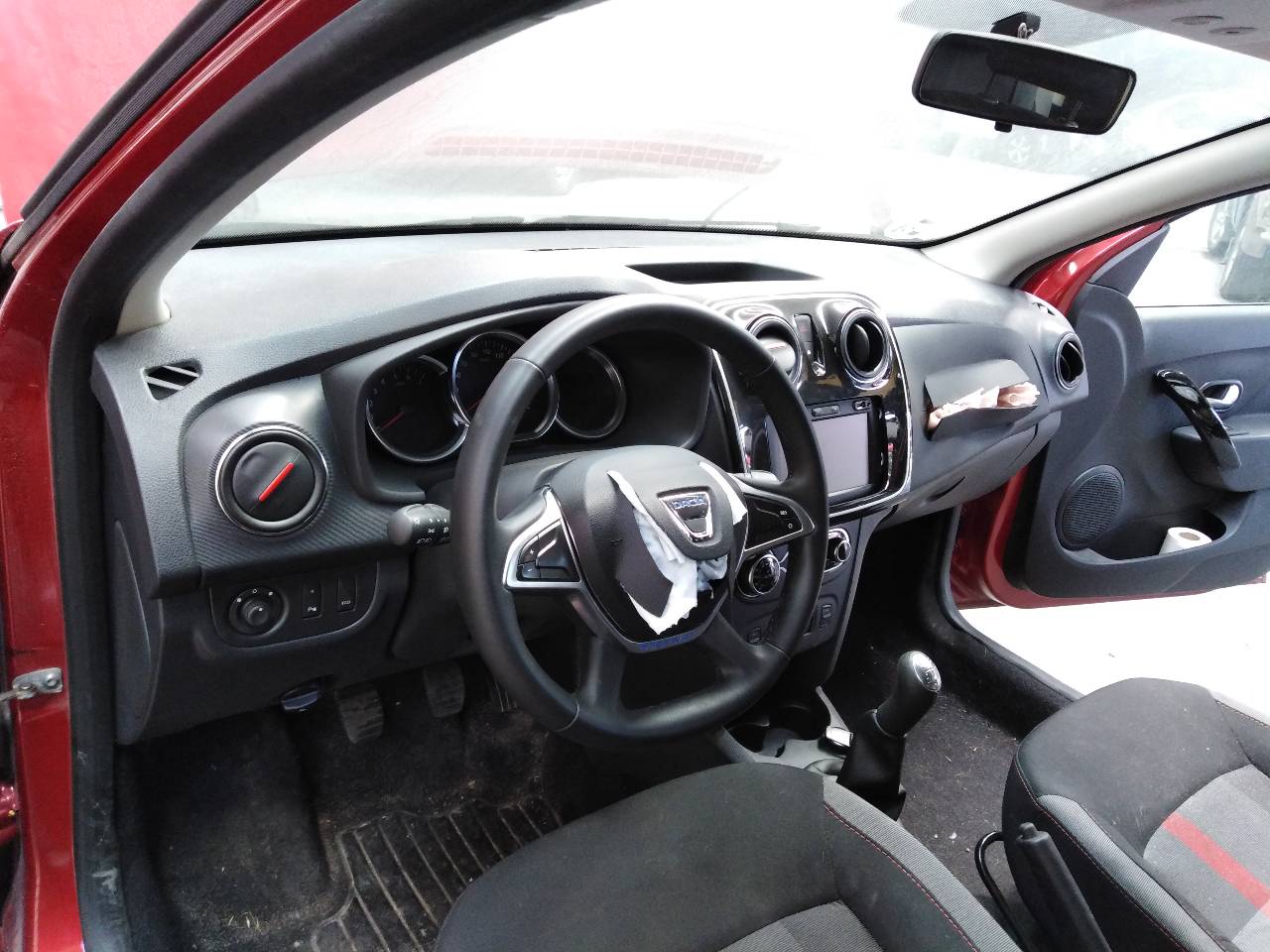 DACIA Sandero 2 generation (2013-2020) Front Left Driveshaft 391017832R 23279543