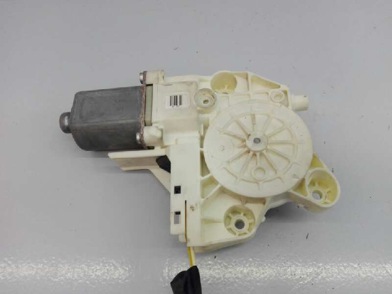 PEUGEOT Focus 2 generation (2004-2011) Front Left Door Window Regulator Motor 4M5T14A389,995208101,E2-B3-55-2 18452436