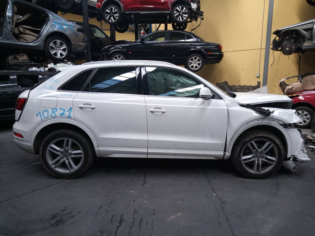 AUDI Q3 8U (2011-2020) Främre höger hjulnav 21800384