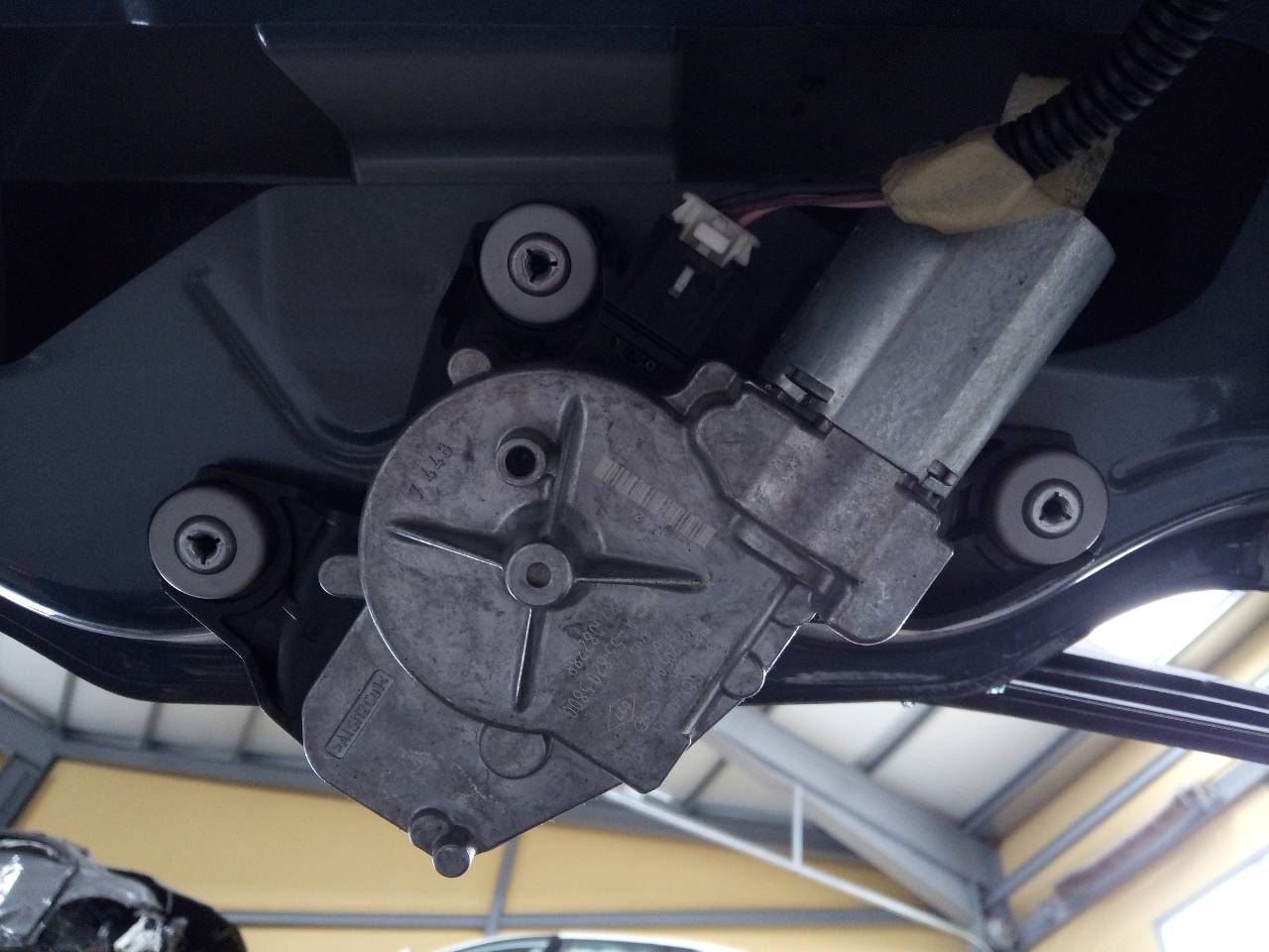 RENAULT Kadjar 1 generation (2015-2024) Galinio dangčio (bagažinės) valytuvo varikliukas 287108228R 21830942