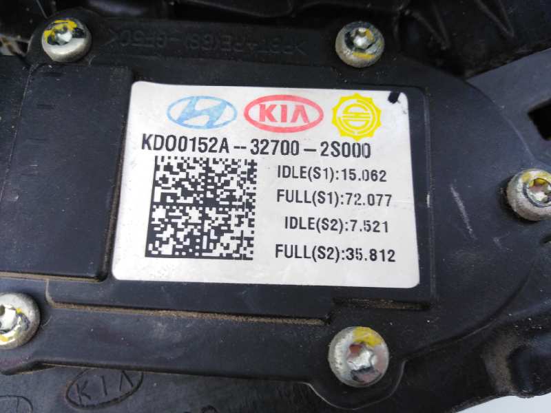 KIA Sportage 3 generation (2010-2015) Throttle Pedal 327002S000, E3-A3-34-1 18678465