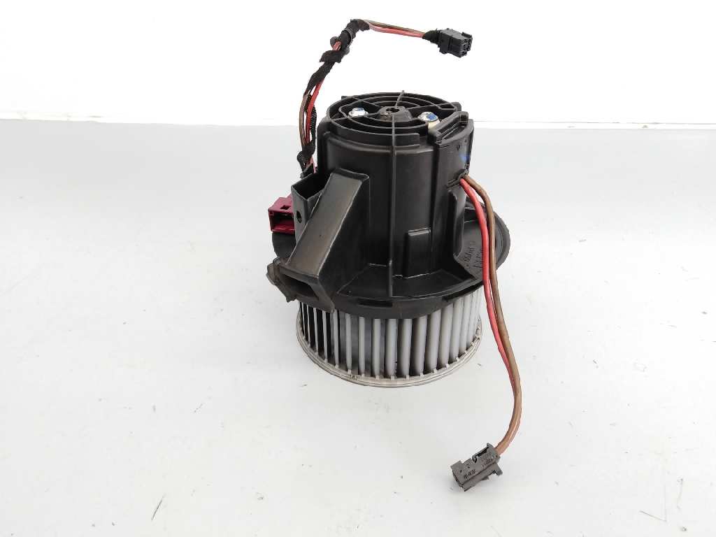 MERCEDES-BENZ E-Class W212/S212/C207/A207 (2009-2016) Motor încălzitor interior V7771001, E1-A2-7-2 18467455