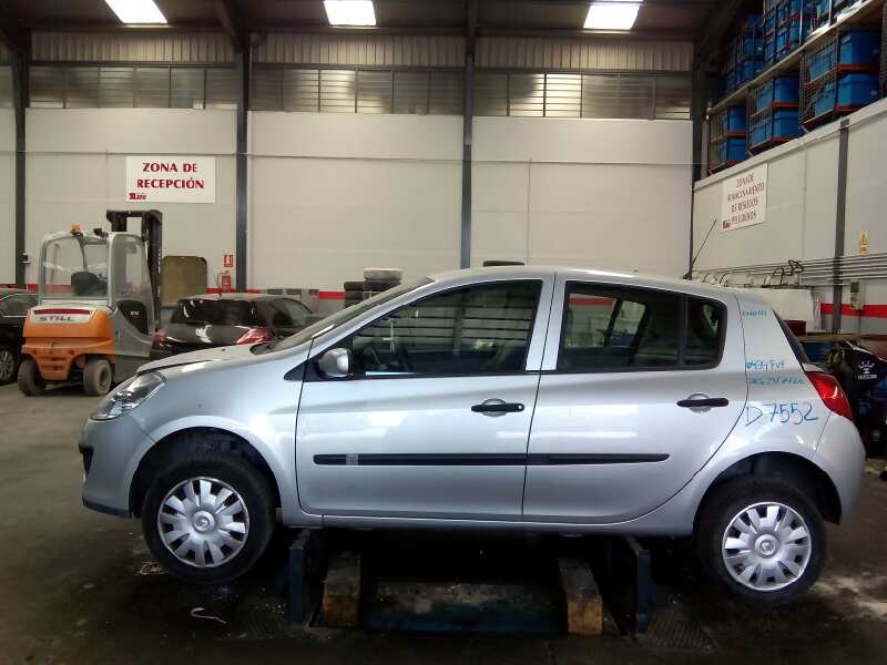 RENAULT Clio 3 generation (2005-2012) Заключване на предната лява врата 300123E,E1-A1-35-1 18767485