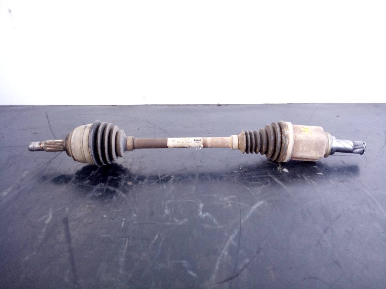 DACIA Sandero 2 generation (2013-2020) Front Left Driveshaft 391017832R, P1-A6-32 24105679