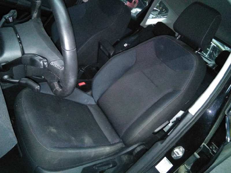 SEAT Ateca 1 generation (2016-2024) Front Right Door Window Switch 18647755