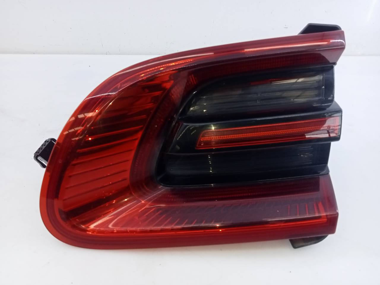 PORSCHE Macan 1 generation (2013-2023) Right Side Tailgate Taillight 95B945094F,E1-A5-47-2,E1-A5-47-2 26269974