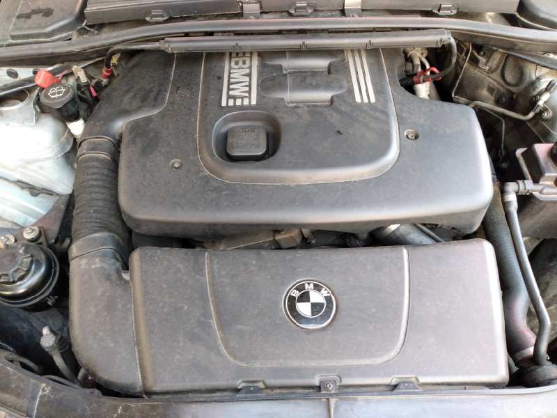 BMW 3 Series E90/E91/E92/E93 (2004-2013) Priekinė dešinė stebulė 3121676444403, 12201210, P1-B6-29 18480352