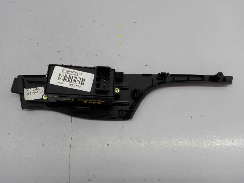 HYUNDAI i40 VF (1 generation) (2011-2020) Rear Right Door Window Control Switch 93583Z000,39R5201000 24483745