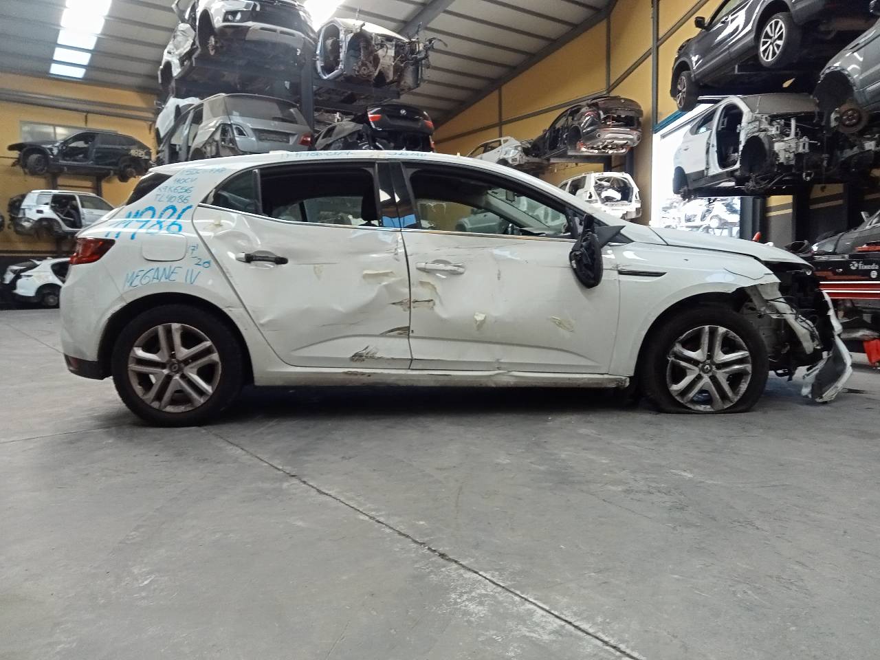 RENAULT Megane 3 generation (2008-2020) Генератор 231004EA0AF,F000BL0825,P3-B5-9-1 23300892