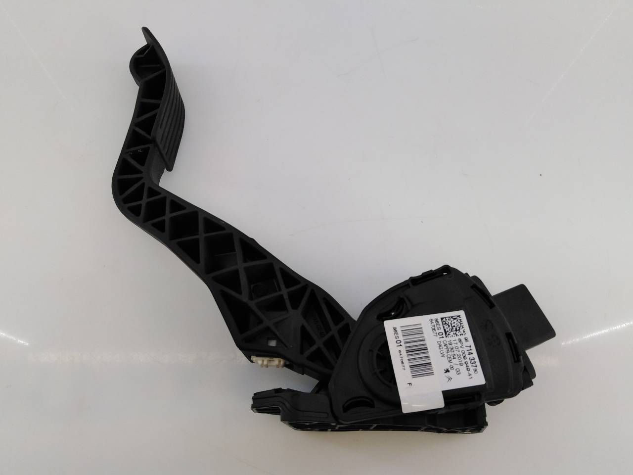 PEUGEOT 208 Peugeot 208 (2012-2015) Throttle Pedal 9671433780, 6PV00994941, E3-B2-37-4 18697871