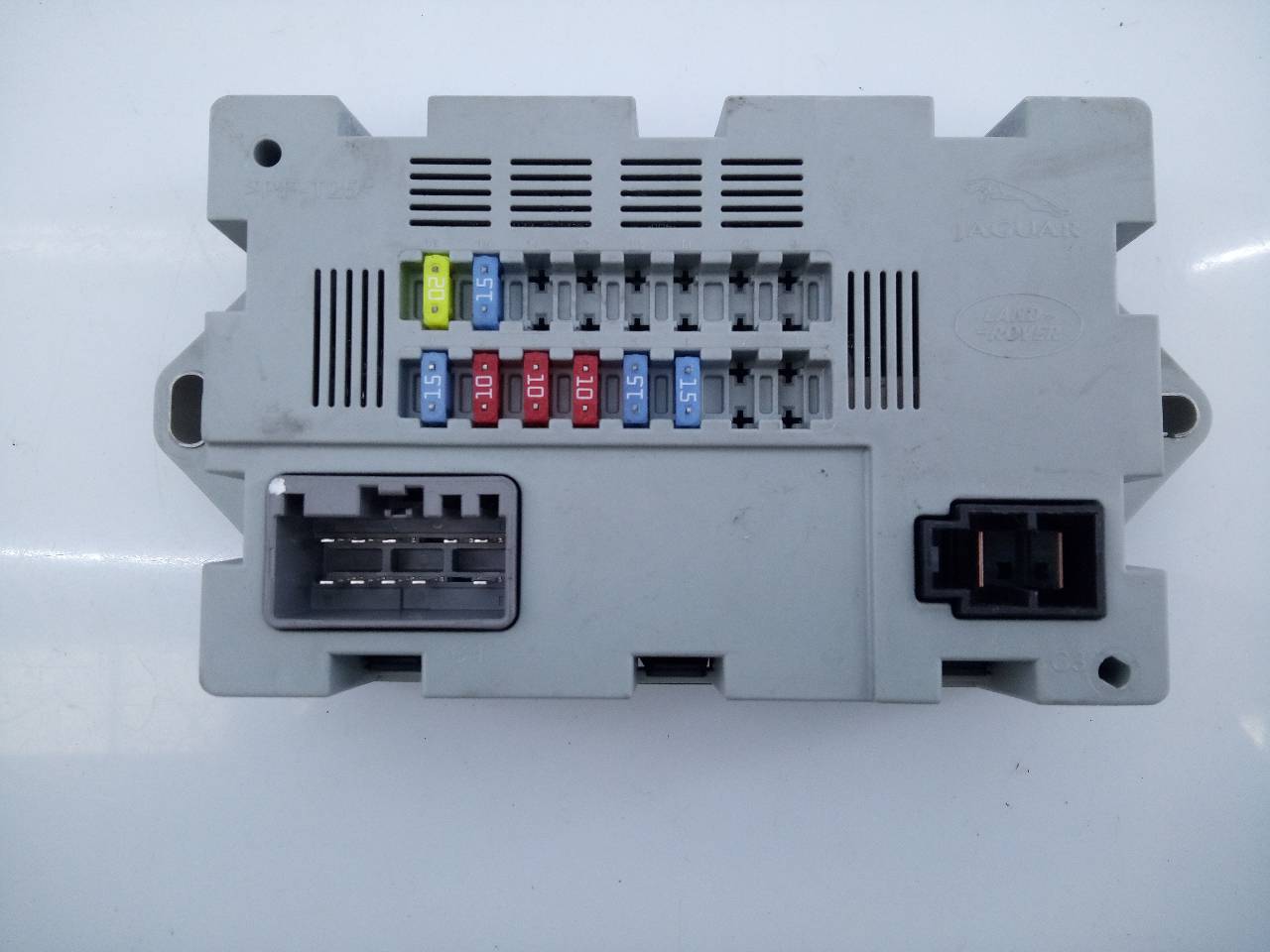 JAGUAR XE 1 generation (2014-2024) Fuse Box 73707520,E3-B3-53-1 18704658