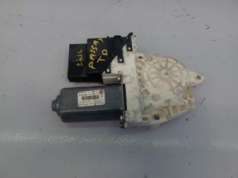 CHEVROLET Passat B6 (2005-2010) Rear Right Door Window Control Motor 974228113, E1-B6-44-1 18358881