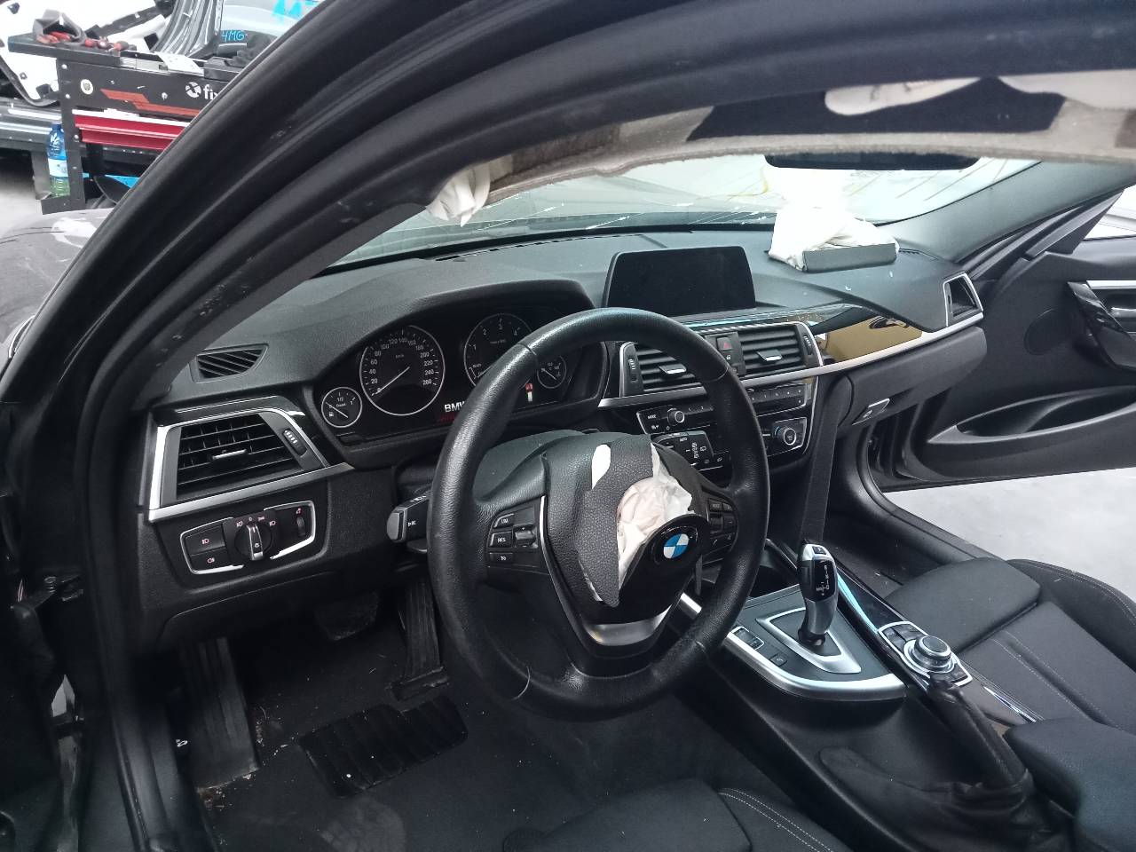 BMW 3 Series F30/F31 (2011-2020) Galinių dešinių durų spyna 24098484