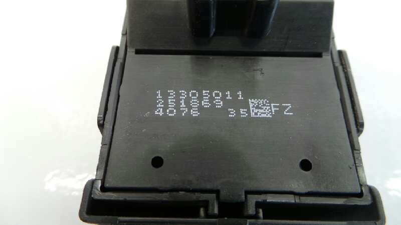 OPEL Astra J (2009-2020) Front Left Door Window Switch 13305011,E2-B6-24-4 18382241