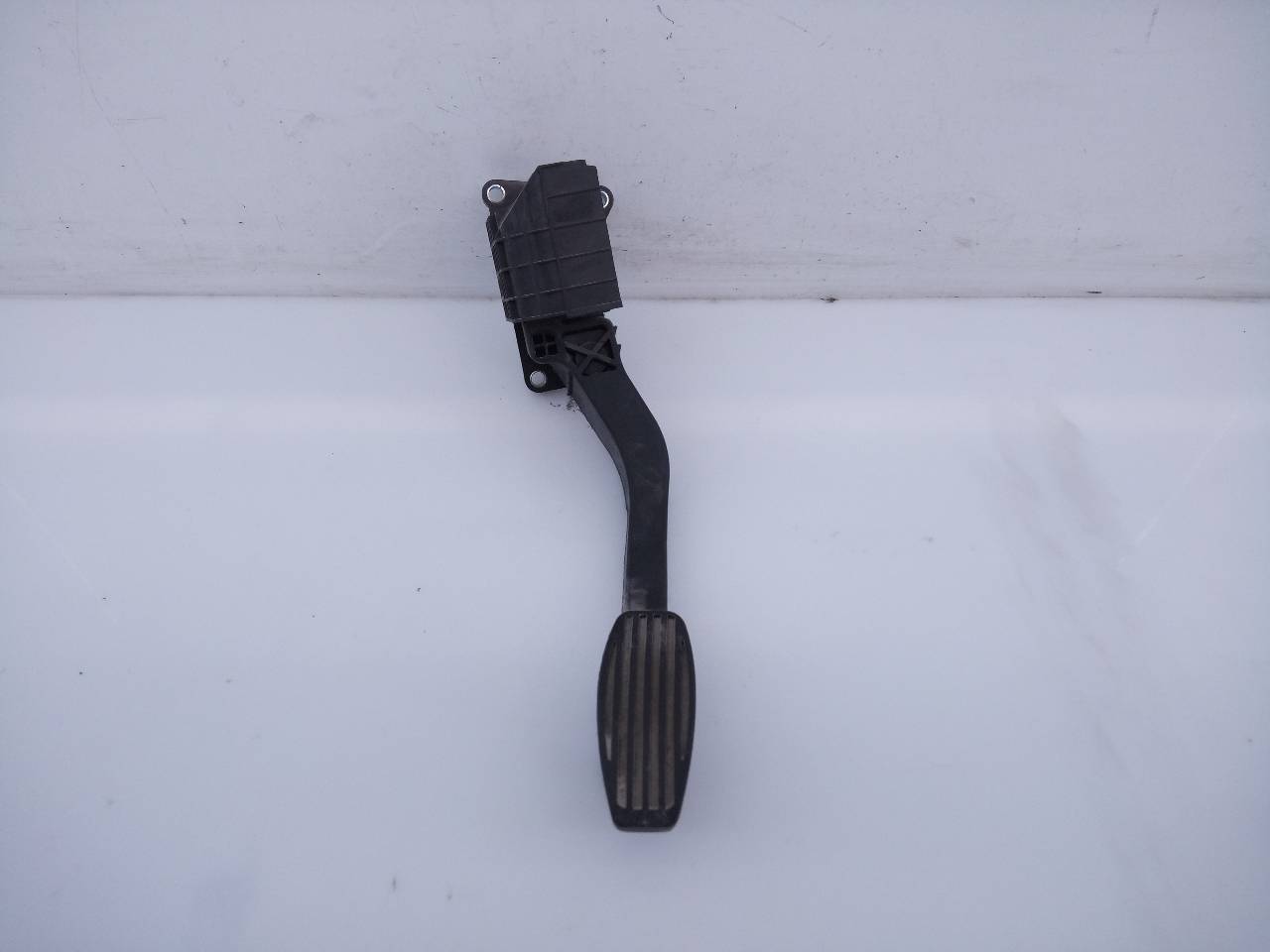 FORD Ka 2 generation (2008-2020) Throttle Pedal E3-B3-35-4 21820564