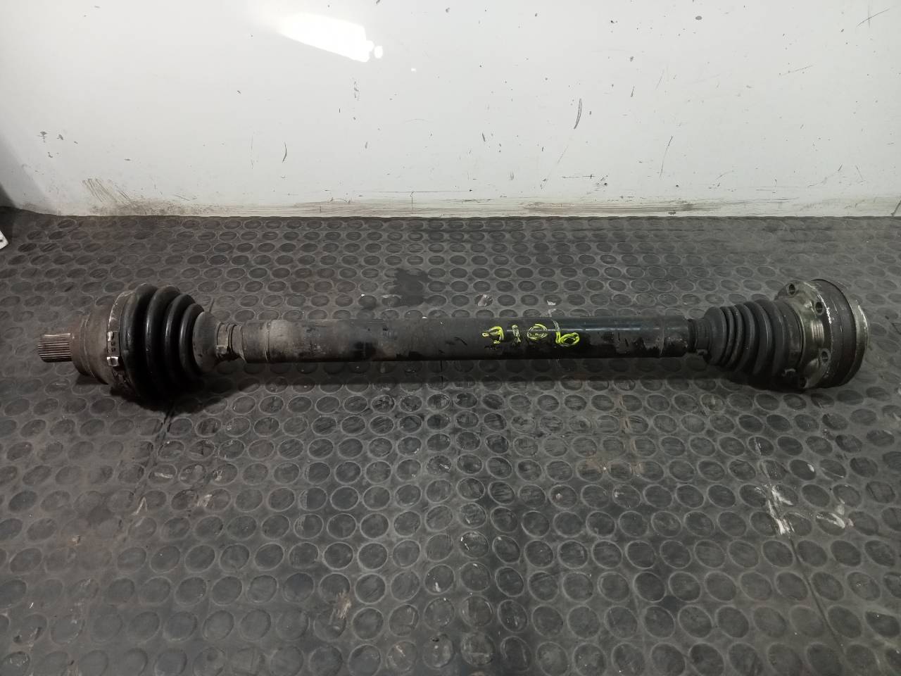 SEAT Leon 2 generation (2005-2012) Front Right Driveshaft P1-B6-24 20954230