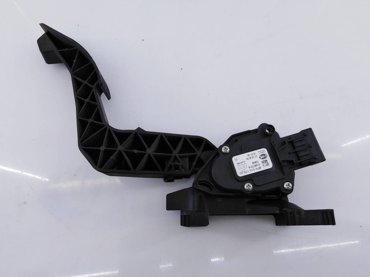 FIAT Tipo 2 generation (2015-2024) Throttle Pedal 51987018, 6PV01017520, E3-A4-28-4 18701241