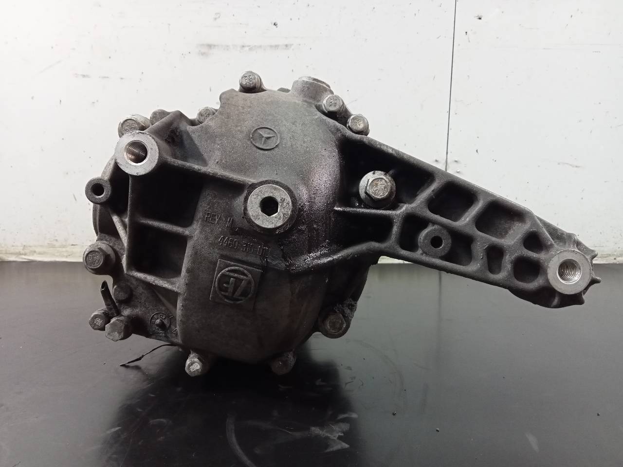 MERCEDES-BENZ M-Class W163 (1997-2005) Front Transfer Case 4460310010, P1-B5-30 21802151