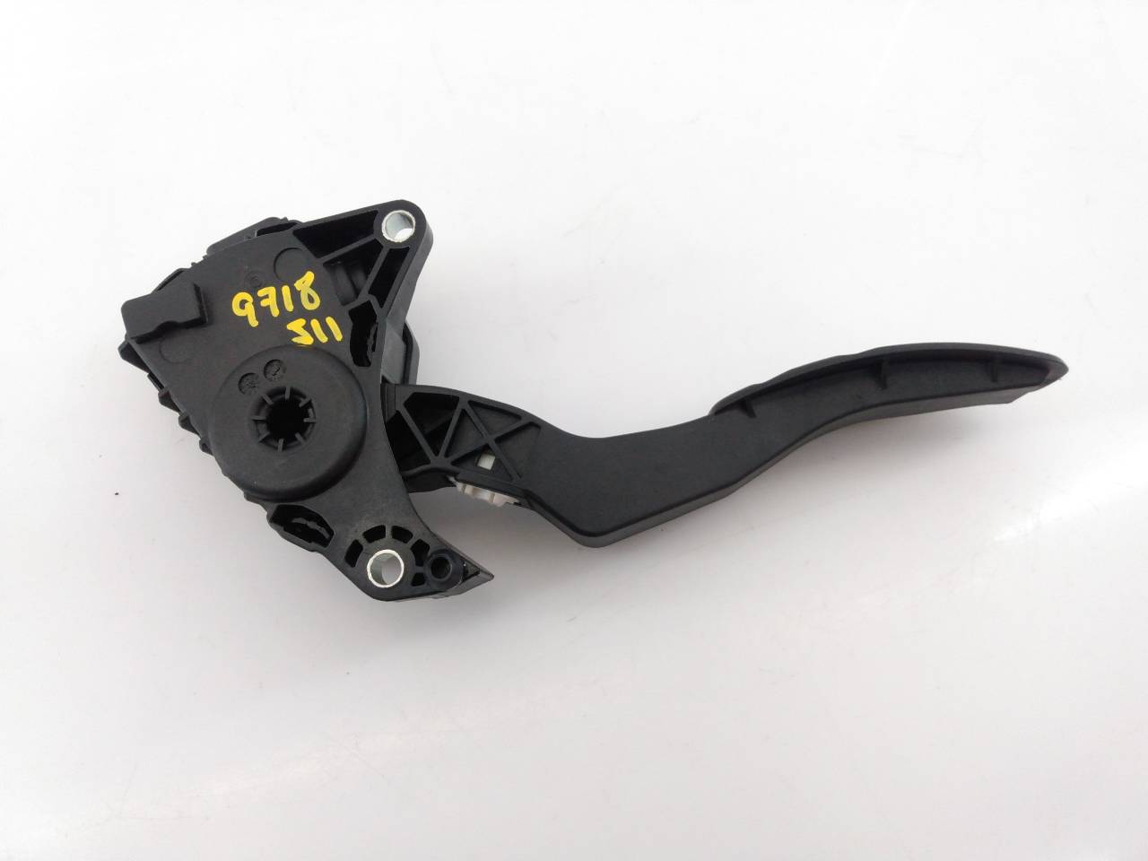 NISSAN Qashqai 2 generation (2013-2023) Throttle Pedal 180024BA0B, E3-B4-33-4 18765229