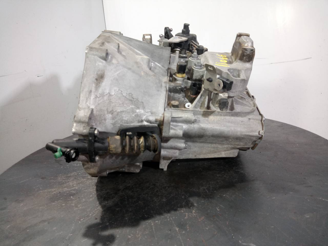 CITROËN C4 Picasso 2 generation (2013-2018) Gearbox 20MB32,M1-B2-83 24452468