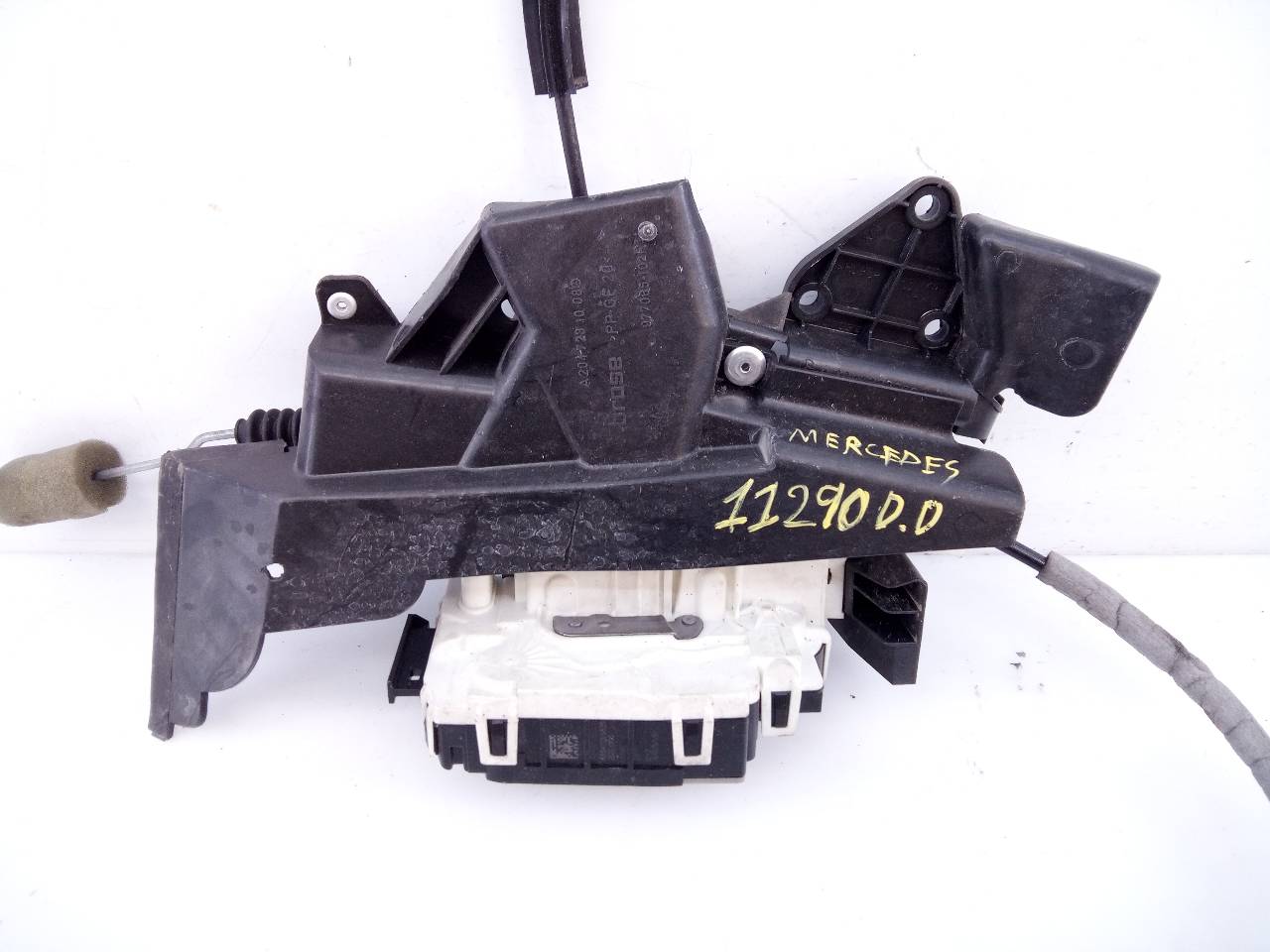 MERCEDES-BENZ C-Class W204/S204/C204 (2004-2015) Front Right Door Lock A2047600834, E1-A2-40-2 20966821