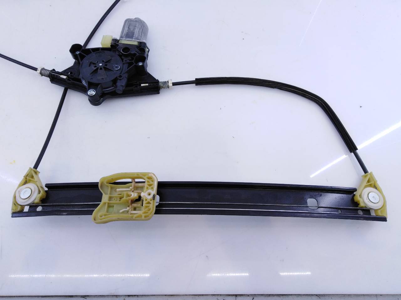 AUDI A4 B9/8W (2015-2024) Vindusregulator foran venstre dør 8W0837461, 0130822705, E1-B6-4-4 18747706