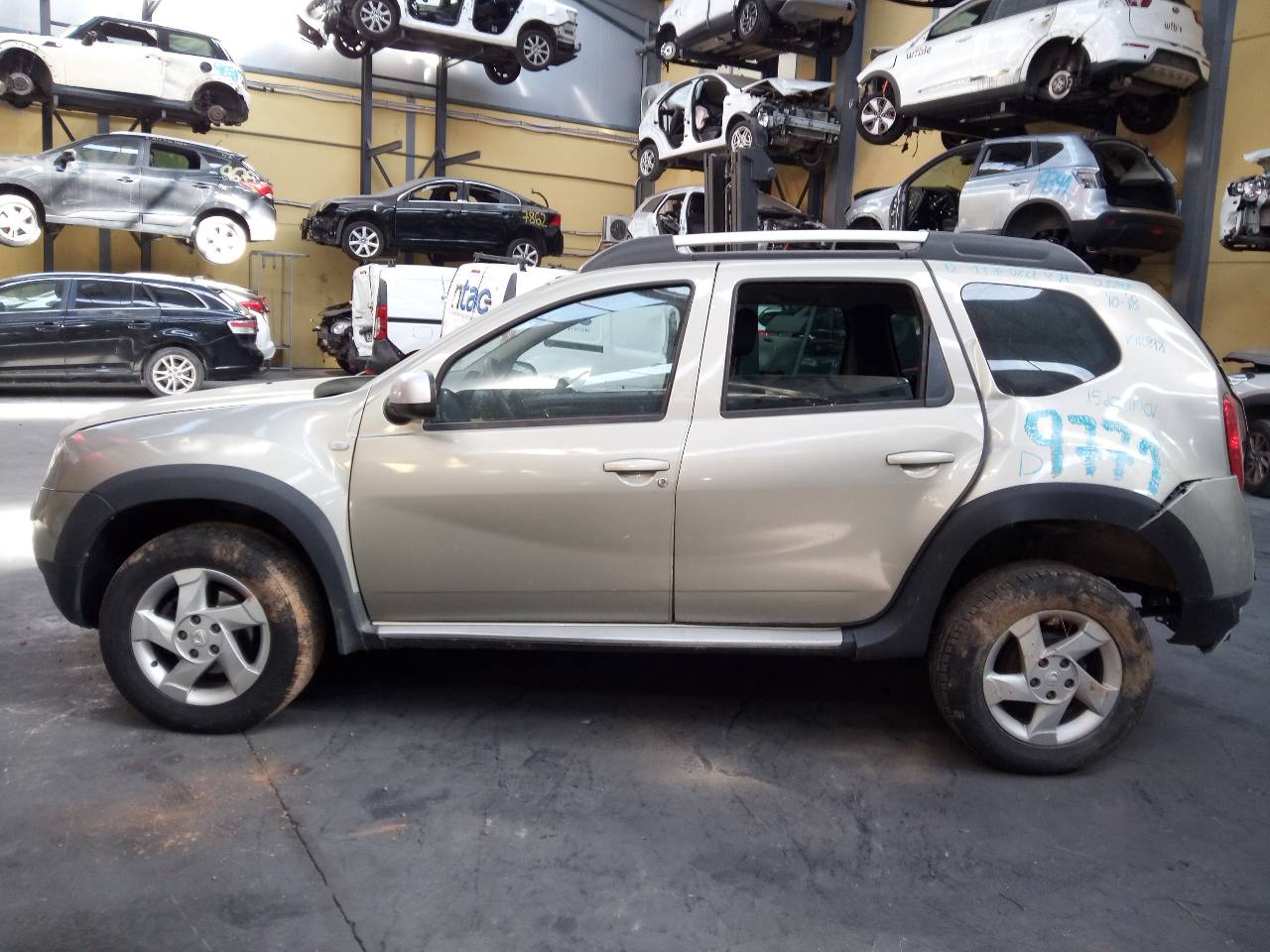 DACIA Duster 1 generation (2010-2017) Стеклоподъемник передней левой двери 12800084, E1-B3-32-1 18768882