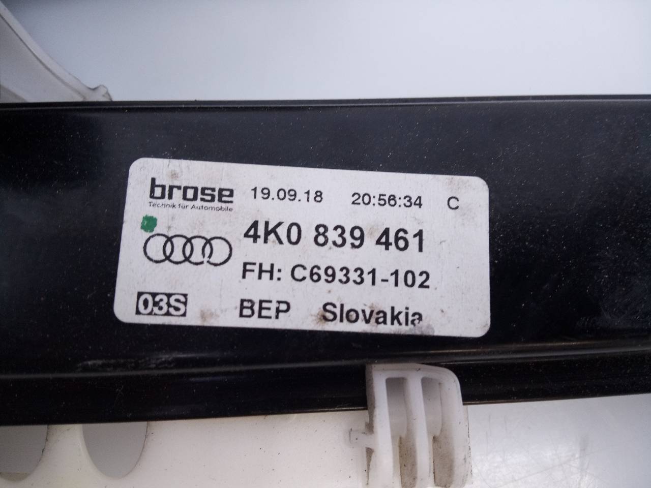 AUDI A6 C4/4A (1994-1997) Стеклоподъемник задней левой двери 4K0839461,E1-B6-31-1 20965386