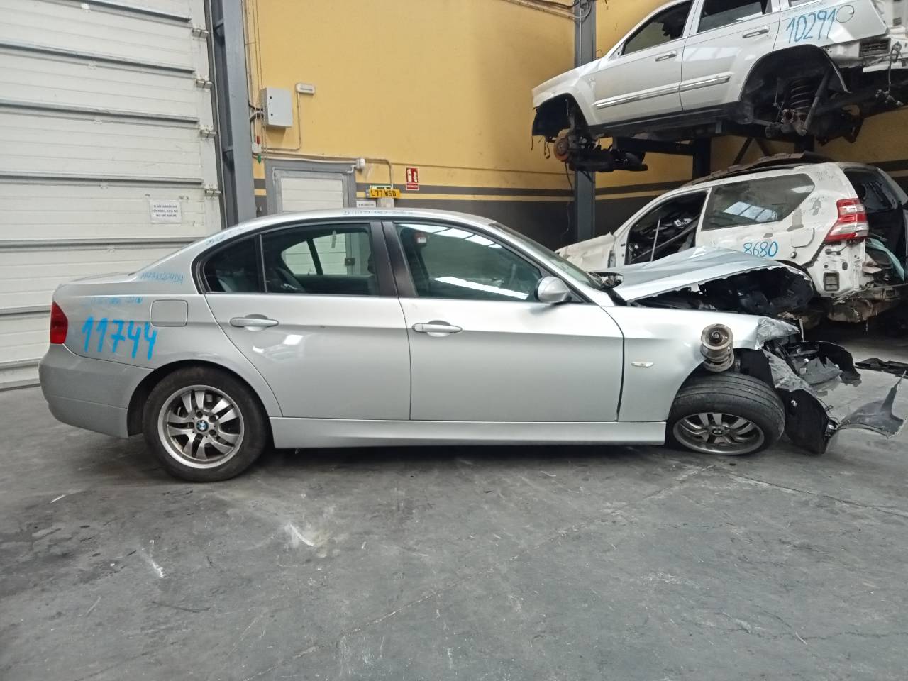 BMW 3 Series E90/E91/E92/E93 (2004-2013) Priekinių kairių durų stiklo pakelėjas 6927027, E1-A3-50-1 21829360