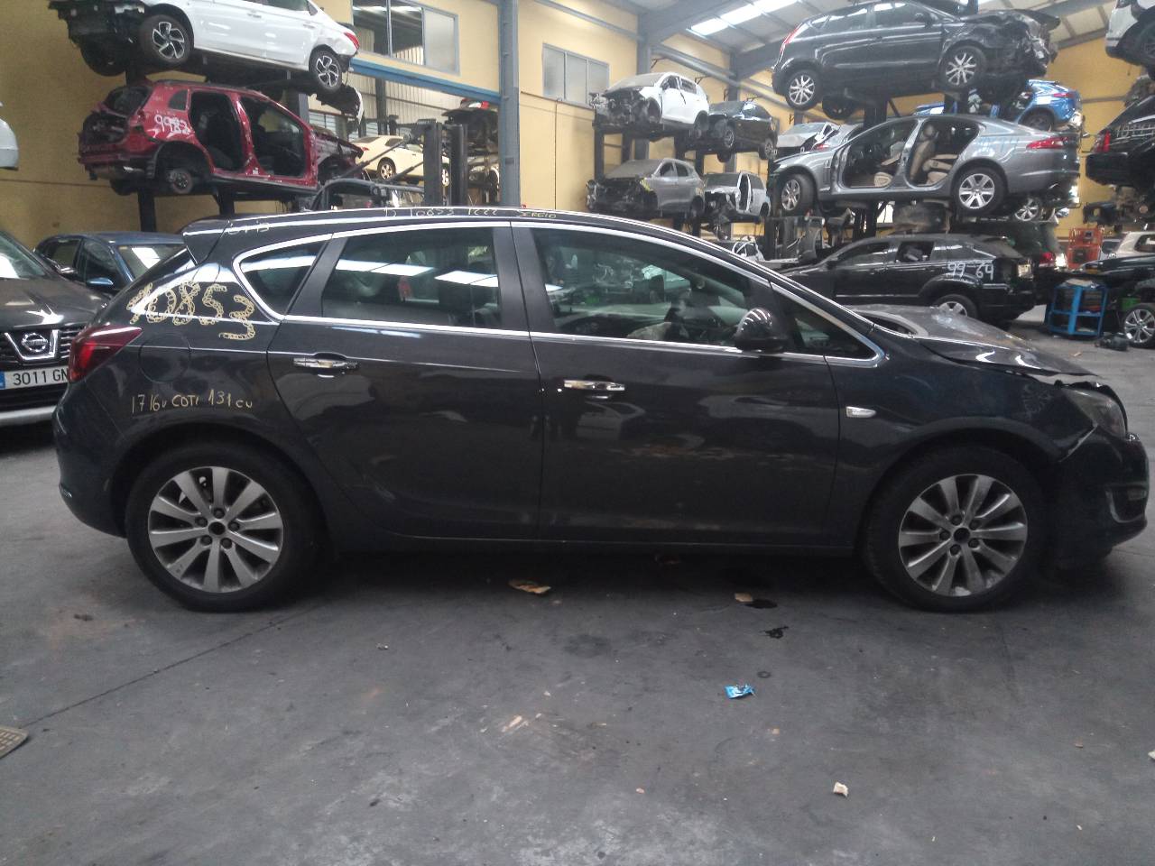 OPEL Astra J (2009-2020) Стеклоподъемник задней левой двери 13350761,911717106,E2-B6-4-1 21794236