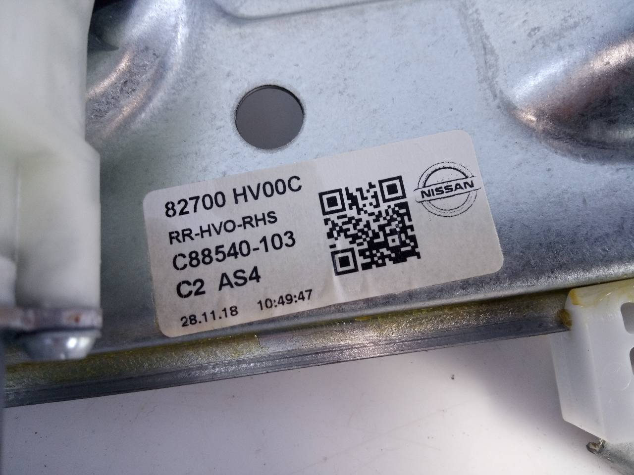 NISSAN Qashqai 2 generation (2013-2023) Aizmugurējo labo durvju logu pacēlājs 82700HV00C,E2-A4-55-2 21799502