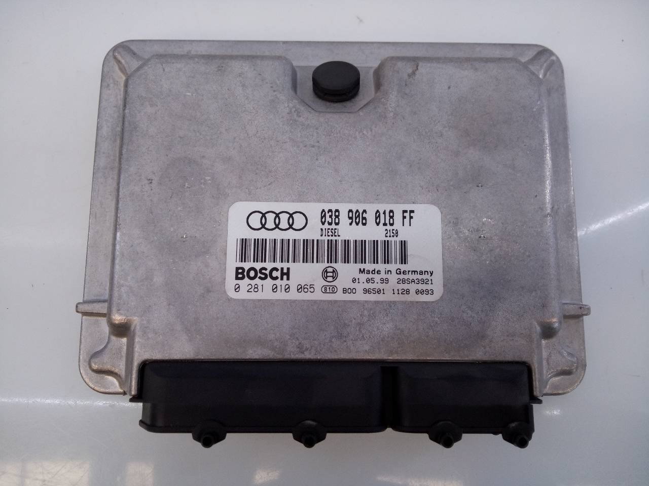 HONDA A4 B5/8D (1994-2001) Engine Control Unit ECU 038906018FF,0281010065,E2-A1-42-7 18715892