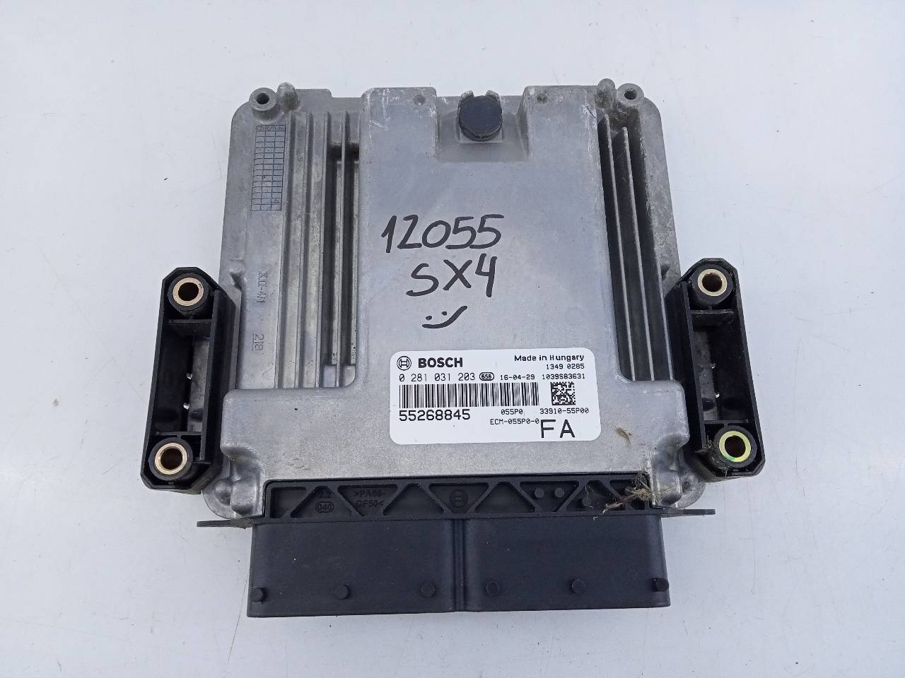 SUZUKI SX4 2 generation (2013-2020) Engine Control Unit ECU 55268845, 0281031203, E3-B4-18-4 26269448