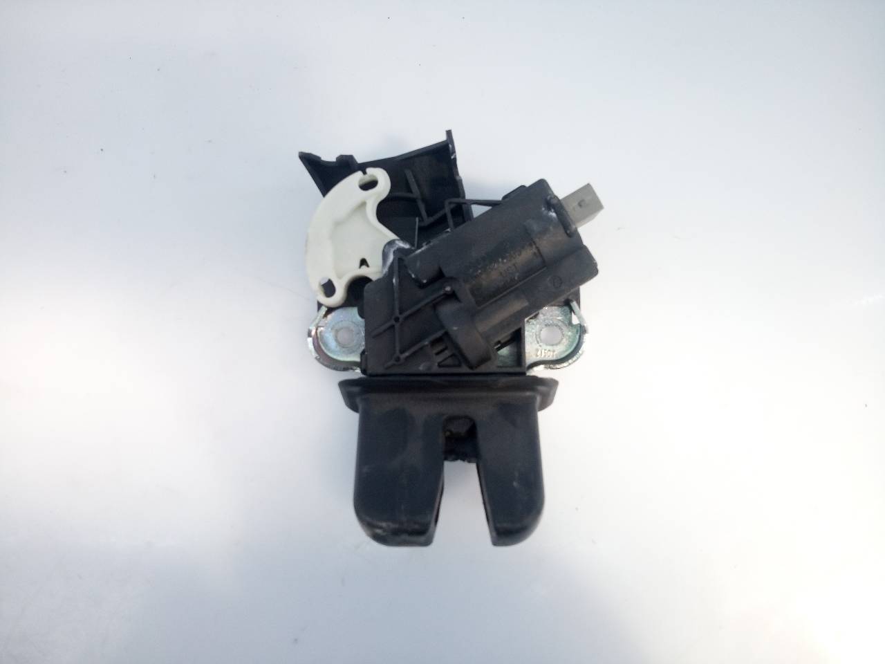 VOLKSWAGEN Passat B7 (2010-2015) Tailgate Boot Lock 4F5827505D, E1-B6-44-2 18426510