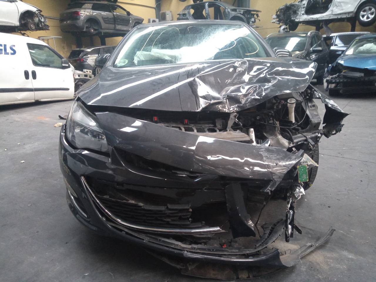 OPEL Astra J (2009-2020) Aizmugurējo kreiso durvju slēdzene 3023881LH404,E2-B6-9-2 21794183