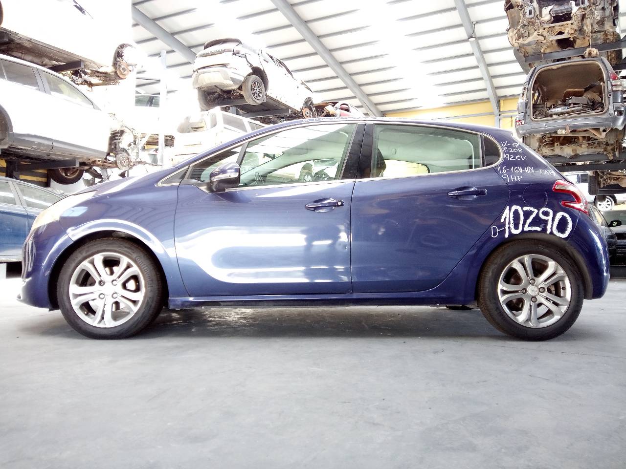 PEUGEOT 208 Peugeot 208 (2012-2015) Priekinių dešinių durų spyna E1-A4-47-1 21797639