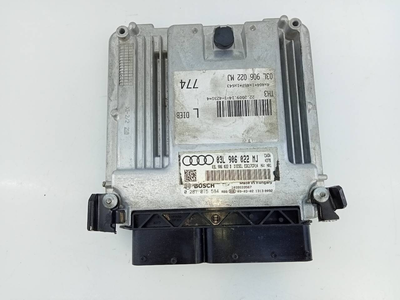 AUDI A4 B8/8K (2011-2016) Блок управления двигателем 03L906022MJ,E2-A1-35-7 23753781