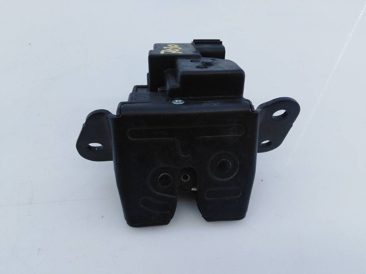 KIA Sportage 3 generation (2010-2015) Tailgate Boot Lock 812303W000, E2-B5-5-2 18540714