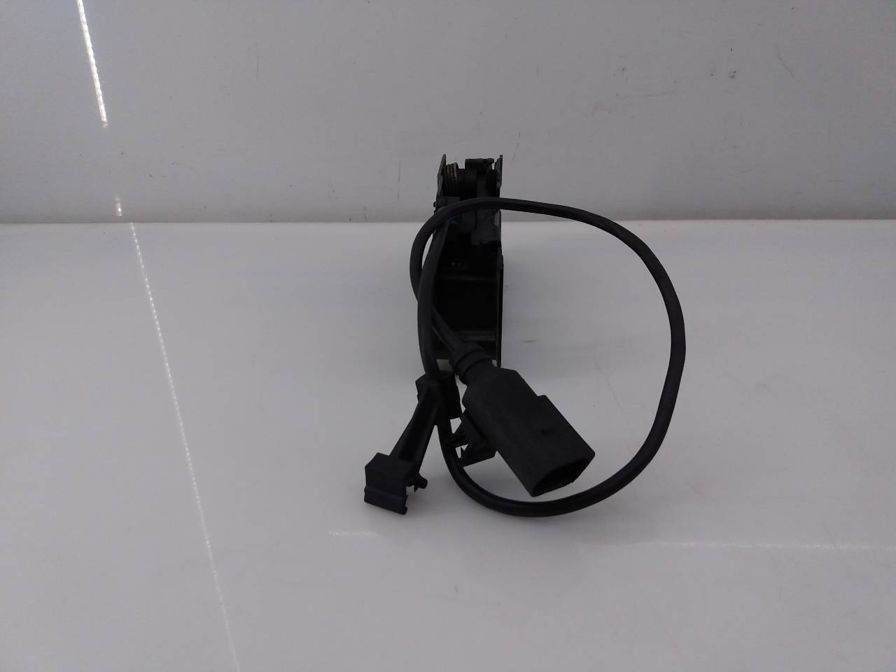 AUDI A4 B8/8K (2011-2016) Bonnet Lock E2-A1-14-3 24033702