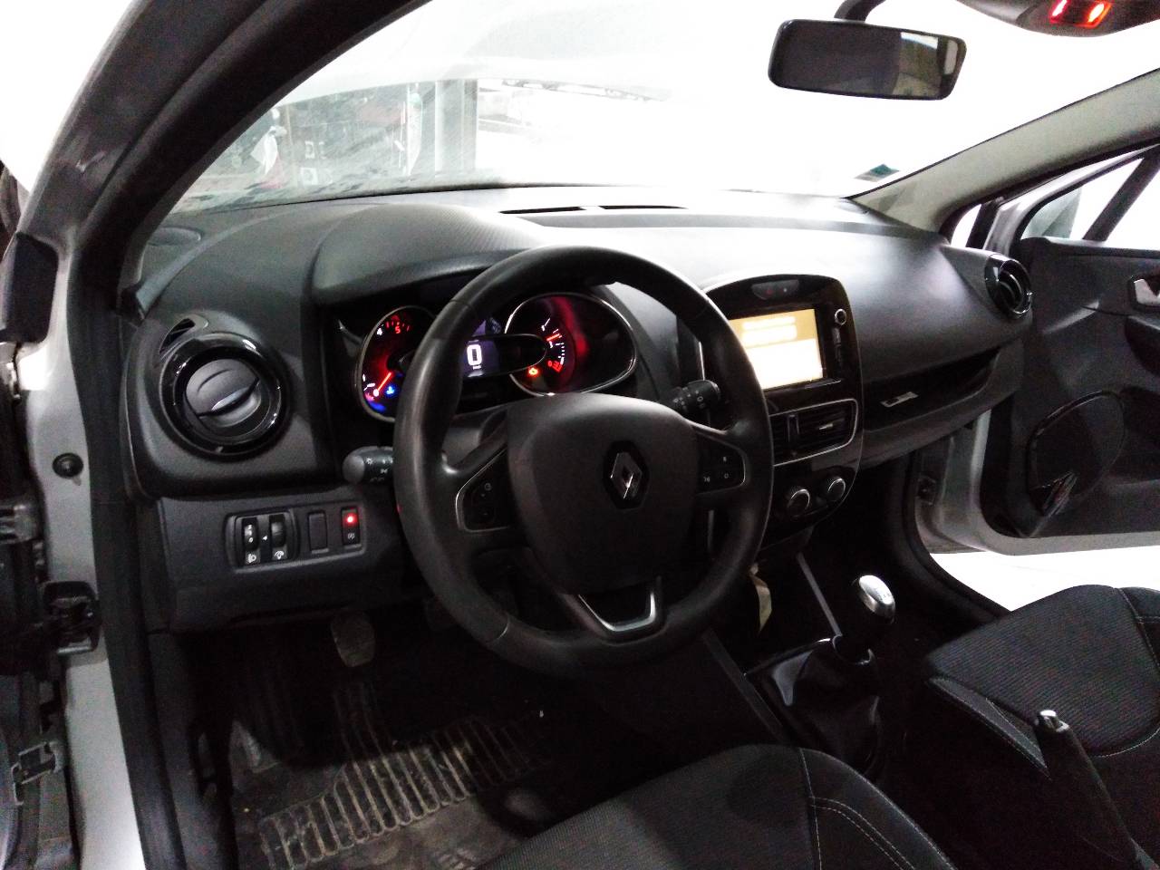 RENAULT Clio 4 generation (2012-2020) Priekinė dešinė stebulė 24082638