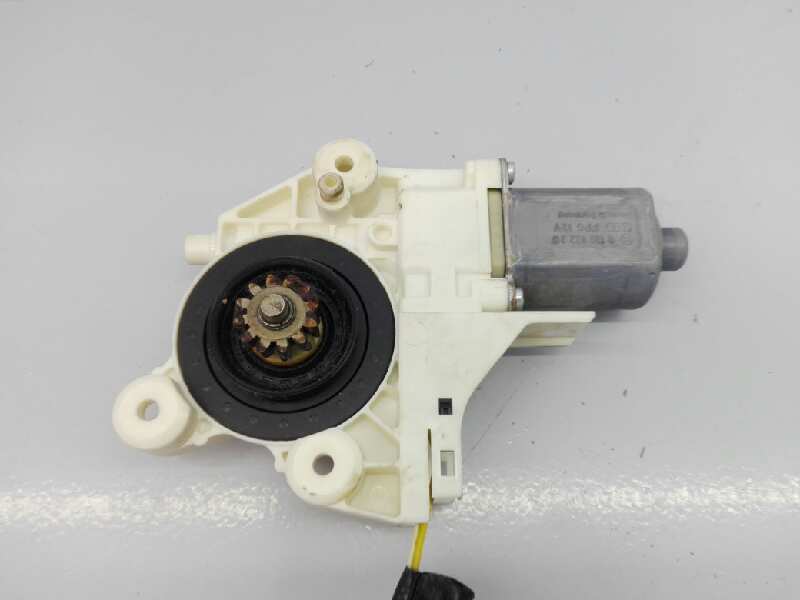 PEUGEOT Focus 2 generation (2004-2011) Front Left Door Window Regulator Motor 4M5T14A389,995208101,E2-B3-55-2 18452436