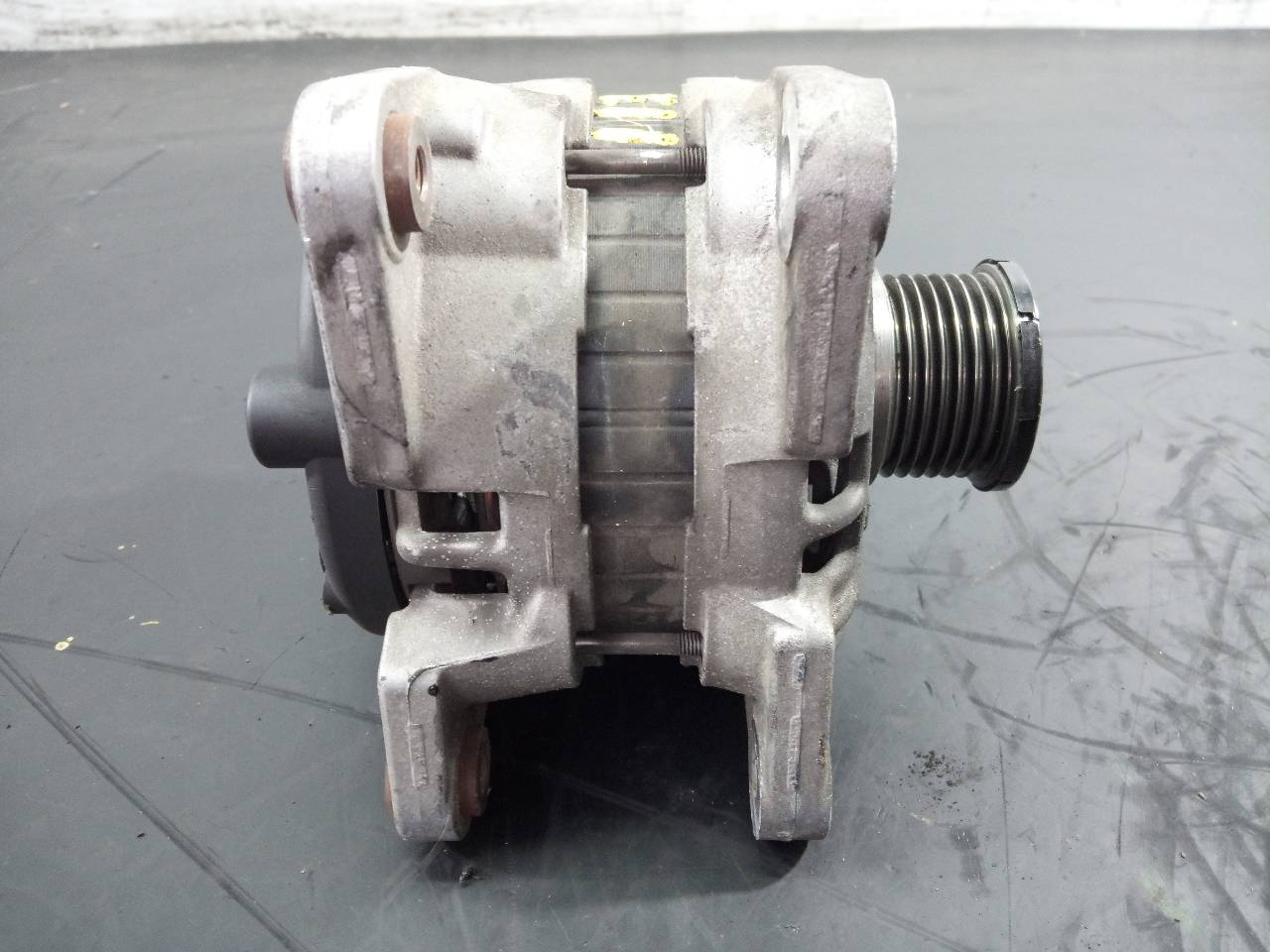 RENAULT Clio 4 generation (2012-2020) Alternator 231006007R,P3-B6-4-5 20968041